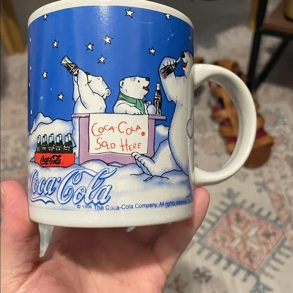 Vintage Coca-Cola Mug with Polar Bears and Blue Sky - Picture 3 of 4